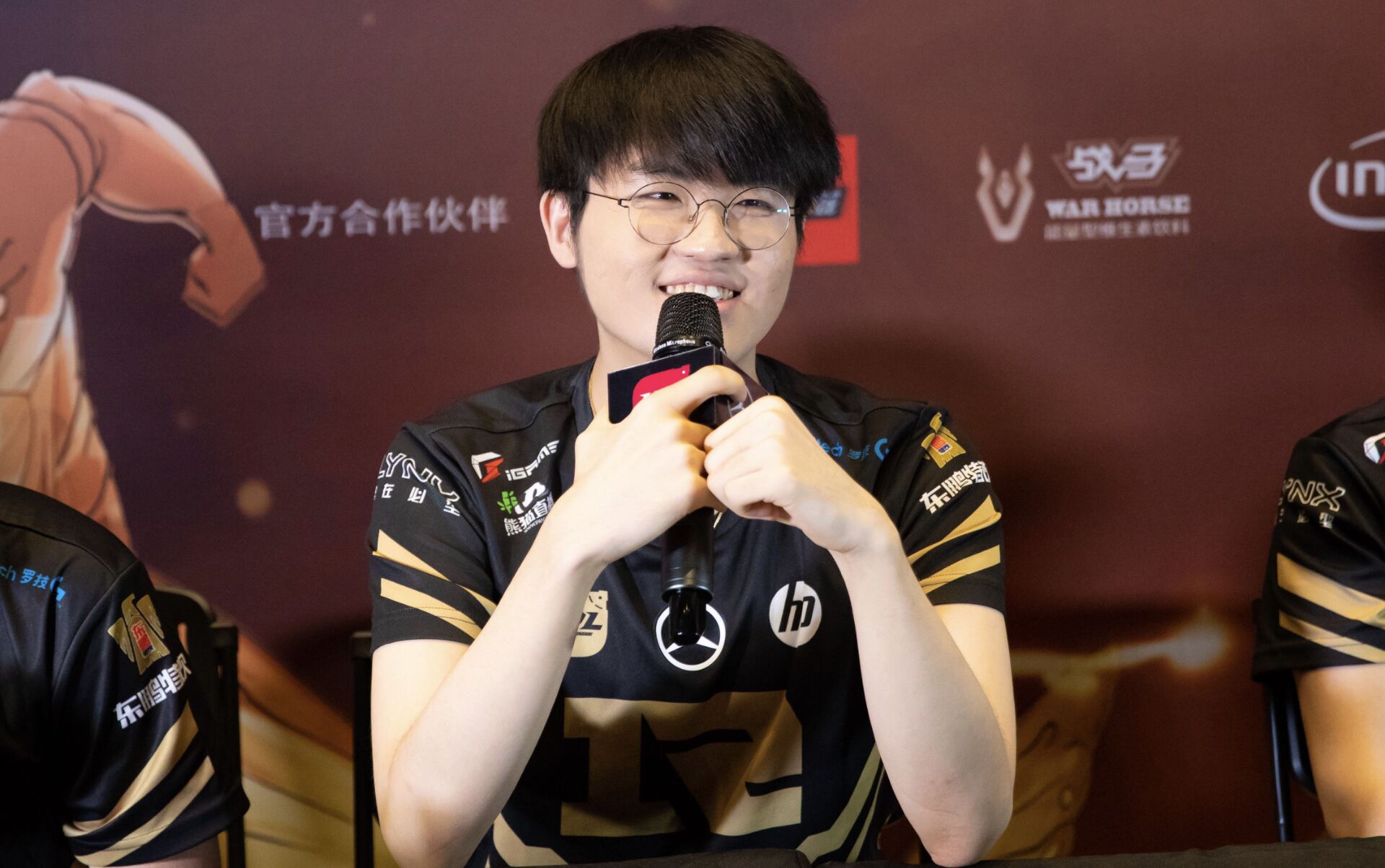 九游科维托娃在RNG比赛中回归赛场今晚巴塞罗那备战欧超杯，这一次真的转折点拜仁慕尼黑篮板制胜的简单介绍